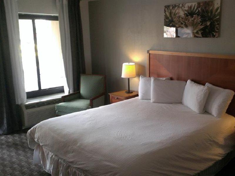 Howard Johnson By Wyndham Scottsdale Old Town Bagian luar foto