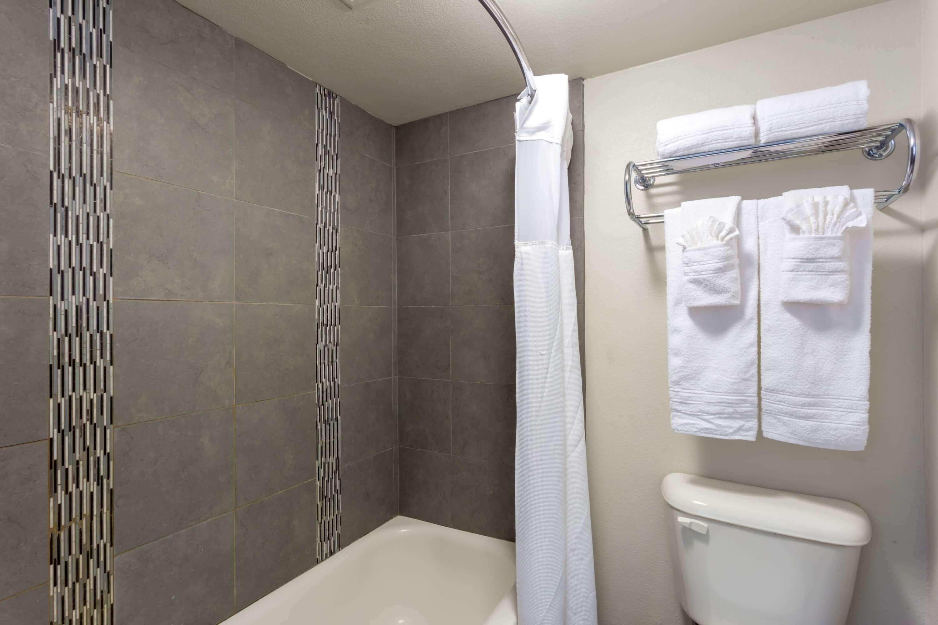 Howard Johnson By Wyndham Scottsdale Old Town Bagian luar foto